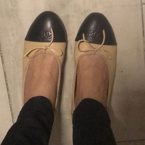 Authentic leather Chanel ballerinas. Have no box